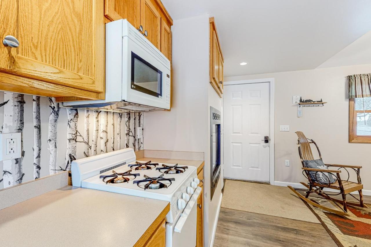 Northwoods Lodge Cabin 1 Morrisville ภายนอก รูปภาพ