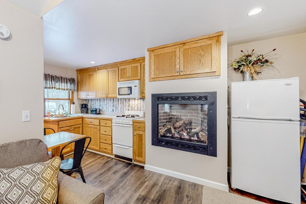 Northwoods Lodge Cabin 1 Morrisville ภายนอก รูปภาพ